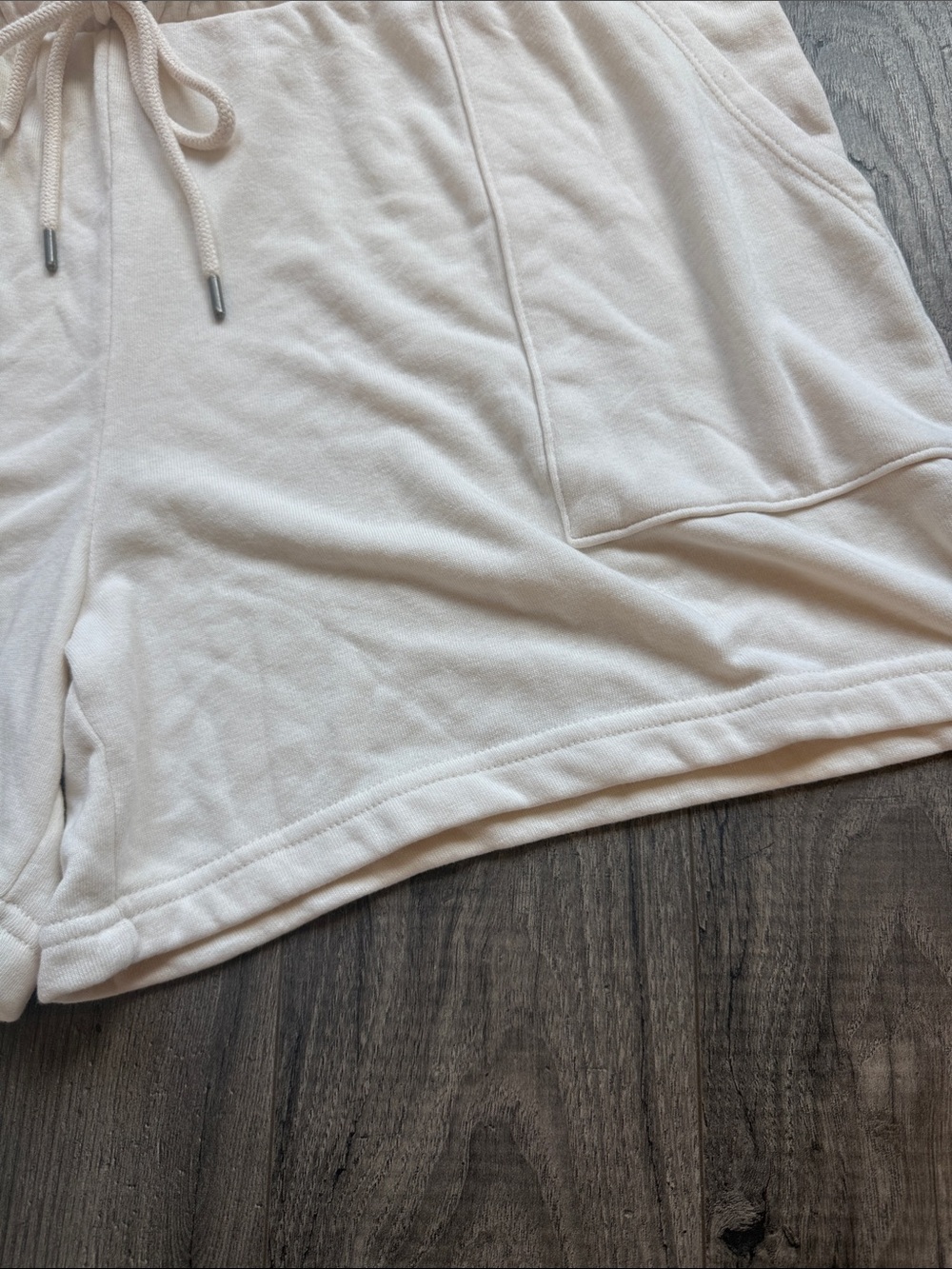 Universal Thread Ivory Drawstring Lounge Shorts - Picture 3 of 9